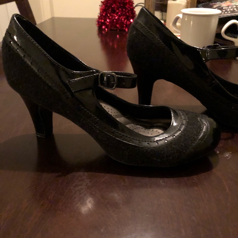 Women’s Mary Jane heels
